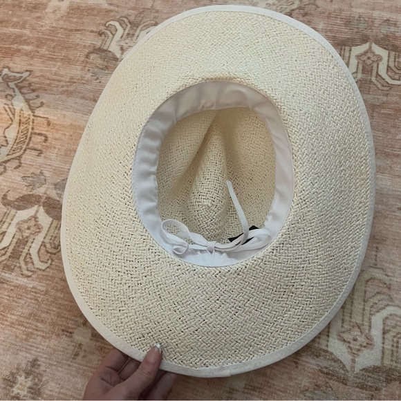 Free People x Olive and Pique Emma straw hat (Some flaws!!) - Picture 6 of 11